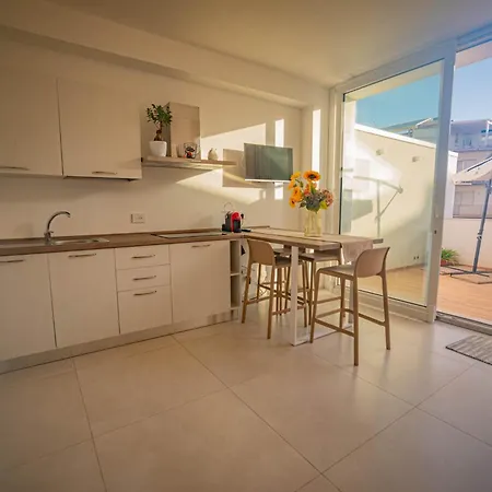 Itaca, A Casuzze Apartment *